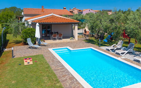 Villa Greta: Design Intérieur, Appartement, Balcon, Dur, Tache De Bois, Parquet, Balustrade, Daylighting, Hôtel, Appartement Penthouse