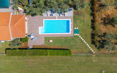 Villa Greta: Design Intérieur, Appartement, Balcon, Dur, Tache De Bois, Parquet, Balustrade, Daylighting, Hôtel, Appartement Penthouse