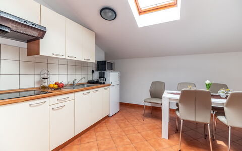 Kristalis: Design Intérieur, Appartement, Balcon, Dur, Tache De Bois, Parquet, Balustrade, Daylighting, Hôtel, Appartement Penthouse