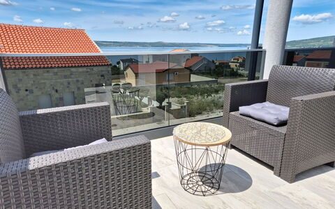 Exotic: Design Intérieur, Appartement, Balcon, Dur, Tache De Bois, Parquet, Balustrade, Daylighting, Hôtel, Appartement Penthouse