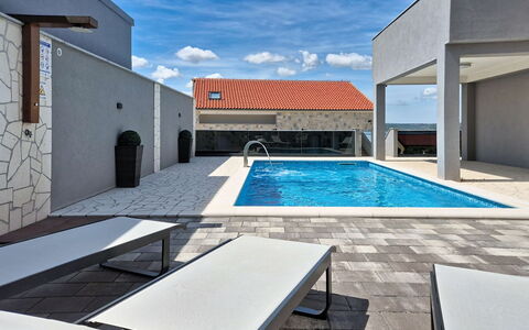 Exotic: Design Intérieur, Appartement, Balcon, Dur, Tache De Bois, Parquet, Balustrade, Daylighting, Hôtel, Appartement Penthouse