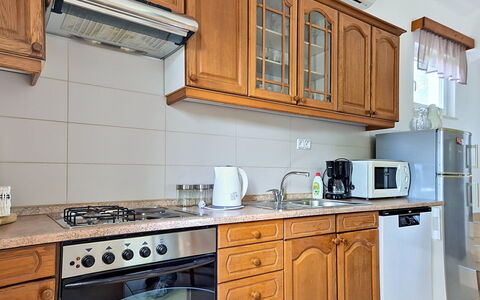 Nadalina: Design Intérieur, Appartement, Balcon, Dur, Tache De Bois, Parquet, Balustrade, Daylighting, Hôtel, Appartement Penthouse