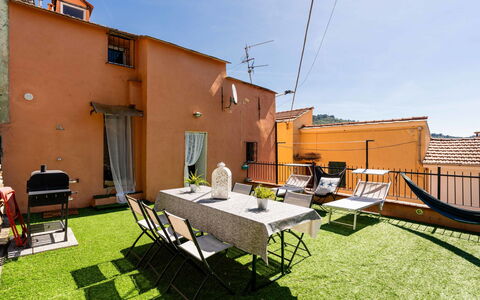 Paolina: Design Intérieur, Appartement, Balcon, Dur, Tache De Bois, Parquet, Balustrade, Daylighting, Hôtel, Appartement Penthouse