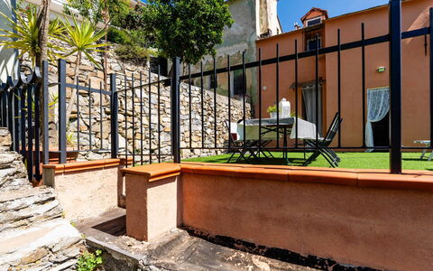 Paolina: Design Intérieur, Appartement, Balcon, Dur, Tache De Bois, Parquet, Balustrade, Daylighting, Hôtel, Appartement Penthouse