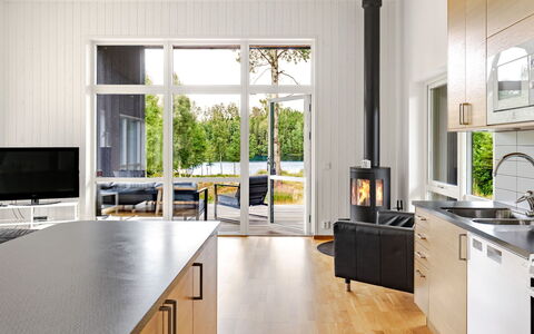 Paradiset 2: Sol, Design Intérieur, Parquet, Sol, Meubles, Bois, Revêtement De Sol Stratifié, Cuisine, Comptoir, Éclairage