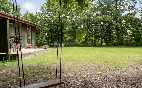 Ritte - from the Sea: Bois, Lot Terre, Jardin, Pelouse, Tronc, Balançoire, Ombre, Parc, Arrière-Cour, Aménagement Paysager