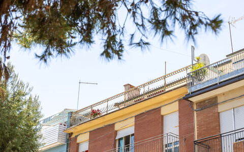 Attico del Corso: Composite, Design Urbain, Métal, Le Fer, Balcon, Appartement, Balustrade, Clôture, Daylighting