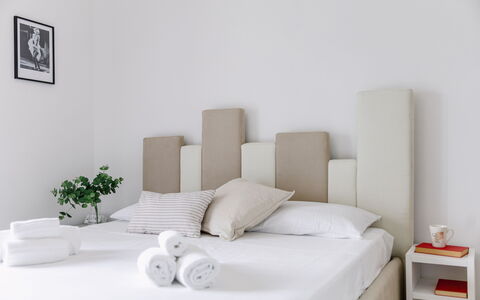 Suite Pineta: Meubles, Design Intérieur, Lit, Chambre, Mur, Bois, Literie, Drap De Lit, Linge, Textile