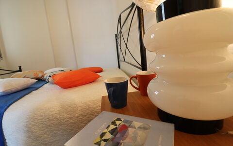 Marta: Design Intérieur, Éclairage, Meubles, Pièce, Lampe, Luminaire, Lampshade