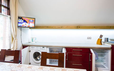 Stodola: Design Intérieur, Sol, Principaux Appliance, Machine À Laver, Sol, Plafond, Meubles, Éclairage, Pièce, Cuisine