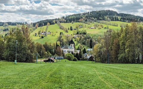 Stodola: Arbre, Herbe, Vert, Montagnes Relief, Colline, Montagnes, Paysage, Prairie, Plaine, Lot Terre