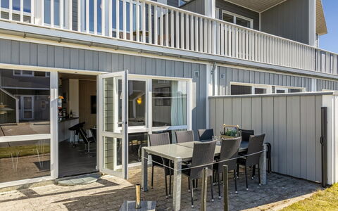 Arise - 700M from the Sea: Bleu, Chalet, Maison, Domicile, Ferme, Biens, Siding