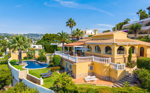 Horizonte: Recours, Piscine, Biens, Ombre, Aménagement Paysager, Eco Hôtel, Hôtel, Villa