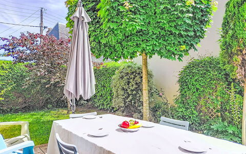 Claudel: Recours, Piscine, Biens, Ombre, Aménagement Paysager, Eco Hôtel, Hôtel, Villa