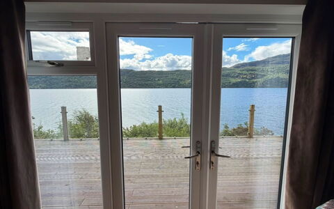 Loch Ness Hamptons Lodge: Recours, Piscine, Biens, Ombre, Aménagement Paysager, Eco Hôtel, Hôtel, Villa