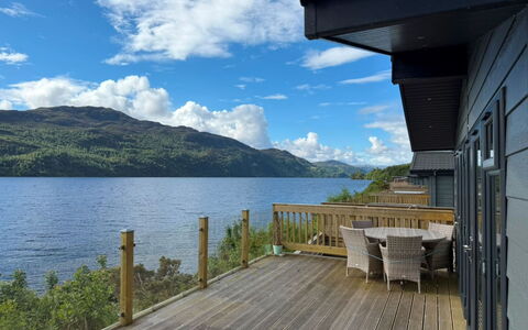 Loch Ness Hamptons Lodge: Recours, Piscine, Biens, Ombre, Aménagement Paysager, Eco Hôtel, Hôtel, Villa
