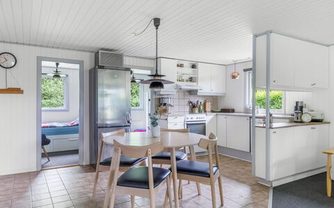 Elif - 200M from the Sea: Design Intérieur, Meubles, Sol, Plafond, Sol, Domicile, Cuisine, Électroménager, Chaise, Pièce