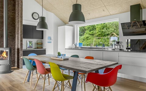 Anabel - 800M from the Sea: Meubles, Design Intérieur, Sol, Bois, Sol, Chaise, Table Cuisine Et Salle A Manger, Salle À Manger, Cuisine, Plafond