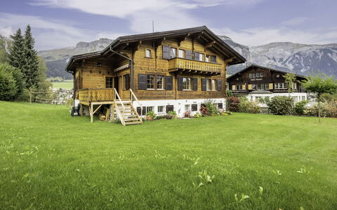 Cauma: Maison, Chalet, Zone Rurale, Domicile, Lot Terre, Ferme, Biens, Pelouse, Chaîne De Montagnes, Jardin