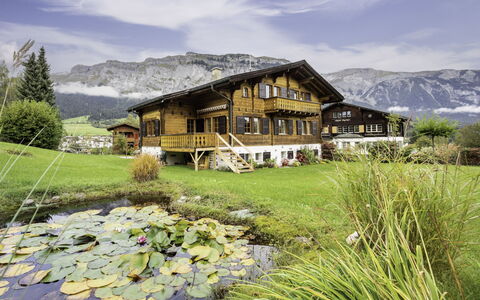 Chalet Cauma: Maison, Chalet, Domicile, Zone Rurale, Ferme, Biens, Couverture De Sol, Jardin, Pelouse, Eco Hôtel
