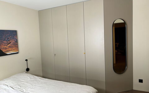Casa Partnun 4-3: Mur, Design Intérieur, Chambre, Sol, Bois, Sol, Meubles, Lit, Éclairage, Plafond