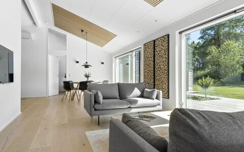 Theodora - 600M from the Sea: Design Intérieur, Sol, Sol, Mur, Bois, Plafond, Parquet, Meubles, Salon, Domicile