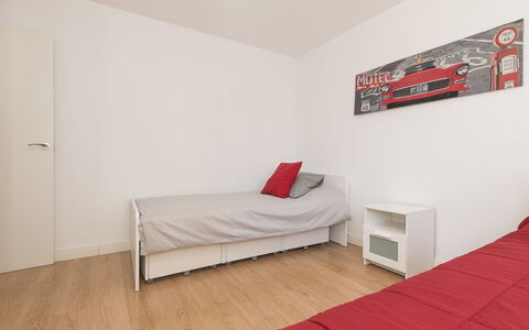 Buleria: Sol, Sol, Design Intérieur, Pièce, Appartement, Plafond, Chambre, Lit, Parquet, Conception