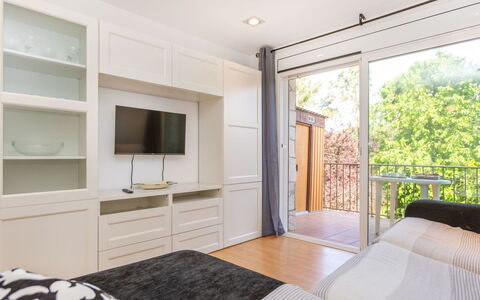 Sant Eloi: Meubles, Design Intérieur, Sol, Bois, Sol, Pièce, Lit, Plafond, Chambre, Domicile