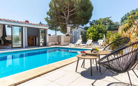 Tali: Piscine, Recours, Domicile, Eco Hôtel, Biens, Patio, Villa, Cour, Conception, Mobilier De Jardin