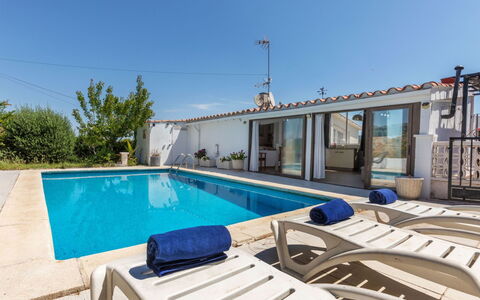 Tali: Piscine, Recours, Domicile, Eco Hôtel, Biens, Patio, Villa, Cour, Conception, Mobilier De Jardin
