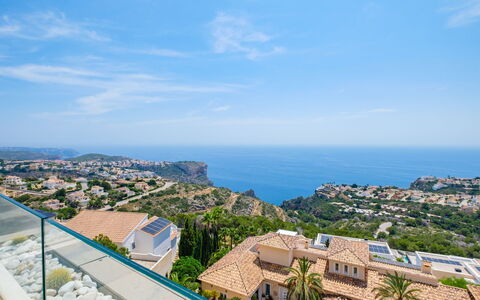 Blue Infinity i: Piscine, Recours, Domicile, Eco Hôtel, Biens, Patio, Villa, Cour, Conception, Mobilier De Jardin