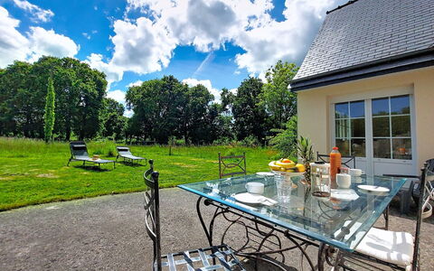 Les Cerisiers: Piscine, Recours, Domicile, Eco Hôtel, Biens, Patio, Villa, Cour, Conception, Mobilier De Jardin