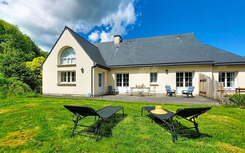 Les Cerisiers: Piscine, Recours, Domicile, Eco Hôtel, Biens, Patio, Villa, Cour, Conception, Mobilier De Jardin