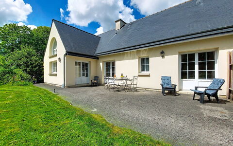Les Cerisiers: Piscine, Recours, Domicile, Eco Hôtel, Biens, Patio, Villa, Cour, Conception, Mobilier De Jardin