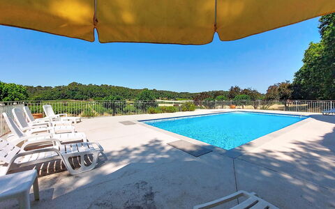 Chateau Payan: Bleu, Piscine, Mobilier De Jardin, Recours, Thermes, Balancelle, Eco Hôtel, Ombre, Chaise, Aménagement Paysager