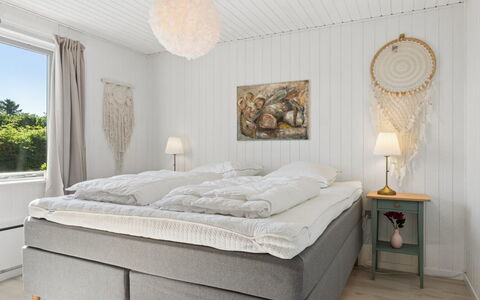 Velena - 150M from the Sea: Sol, Sol, Chambre, Lit, Literie, Cadre De Lit, Linge, Drap De Lit, Oreiller, Matelas