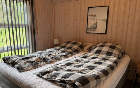 Eikka - from the Sea: Bois, Sol, Chambre, Sol, Meubles, Drap De Lit, Lit, Literie, Cadre De Lit, Linge