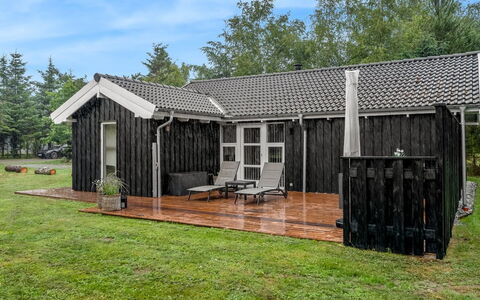 Eikka - from the Sea: Bois, Toit, Chalet, Maison, Domicile, Siding, Arrière-Cour, Porte, Batiments Jardin, Porche