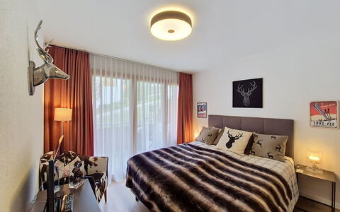 Snowfun B: Meubles, Design Intérieur, Lit, Sol, Chambre, Mur, Sol, Plafond, Bois, Pièce