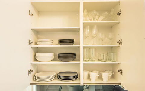 Krakovska: Étagère, Rayonnage, Meubles, Cabinetry, Design Intérieur, Bois, Placard, Sol, Cuisine, Domicile
