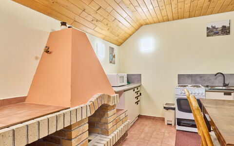 Rokytnice Nad Jizerou 81: Bois, Design Intérieur, Plafond, Sol, Meubles, Sol, Pièce, Tache De Bois, Cuisine
