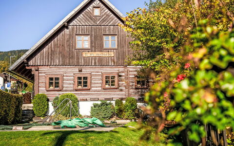 U Tří Medvědů: Maison, Chalet, Jardin, Ferme, Cour, Siding, Aménagement Paysager, Arrière-Cour