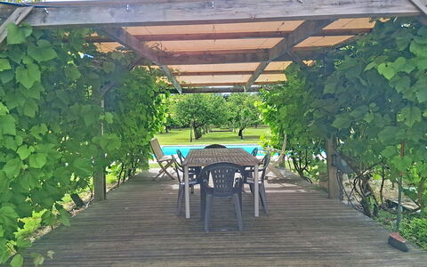 Mouleron: Balcon, Villa