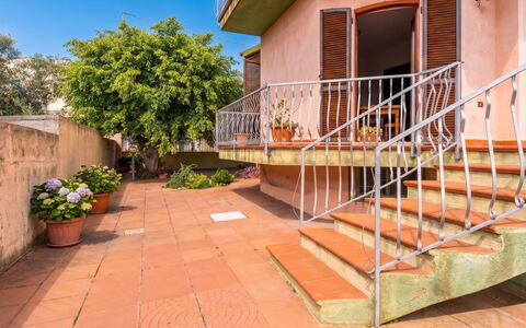 Liberotto: Balcon, Villa