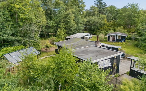 Nis - 1.4Km from the Sea: Toit, Zone Rurale, Communauté Des Plantes, Lot Terre, Chalet, Jardin, Biens, Village, Plantation, Aménagement Paysager