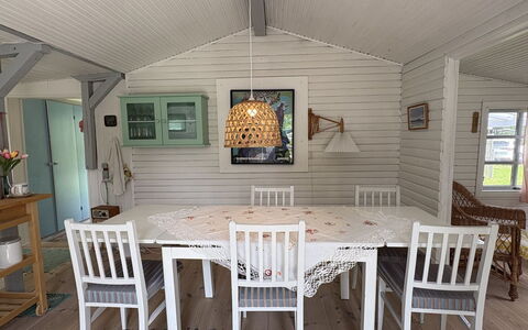 Nis - 1.4Km from the Sea: Meubles, Design Intérieur, Bois, Plafond, Sol, Sol, Table, Chaise, Salle À Manger, Table Cuisine Et Salle A Manger