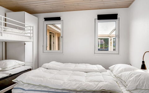 Melisande - from the Sea: Bois, Design Intérieur, Chambre, Sol, Meubles, Lit, Plafond, Pièce, Literie, Drap De Lit