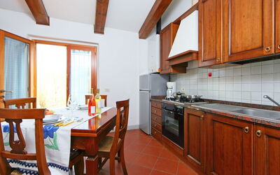 Noemi 885.1: Pièce, Propriété, Meubles, Cuisine, Bâtiment, Cabinetry, Comptoir, Maison, Immobilier, Design Intérieur