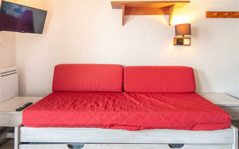 Le Borsat 4: Design Intérieur, Sol, Sol, Plafond, Appartement, Ombre, Chaise, Luminaire, Lampe, Plante D'Appartement