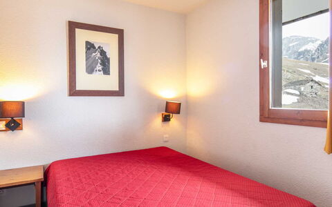 Le Borsat 4: Design Intérieur, Sol, Sol, Plafond, Appartement, Ombre, Chaise, Luminaire, Lampe, Plante D'Appartement